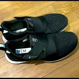 TIEM Slipstream Black/Black cycling shoe